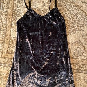 Velvet Zara dress in dark blue / grayish color